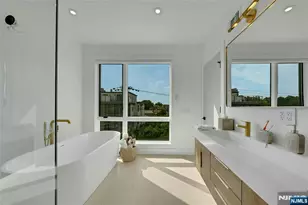 2282 7th St, Fort Lee, NJ 07024 - Photo 24