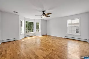 758 Manchester Way, Paramus, NJ 07652 - Photo 16