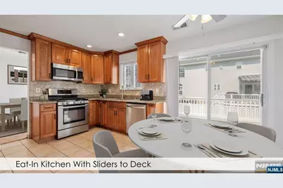 758 Manchester Way, Paramus, NJ 07652 - Photo 8