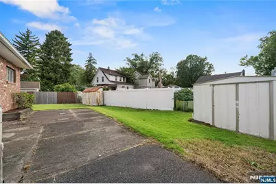 498 Riverside Terrace, Rutherford, NJ 07070 - Photo 18