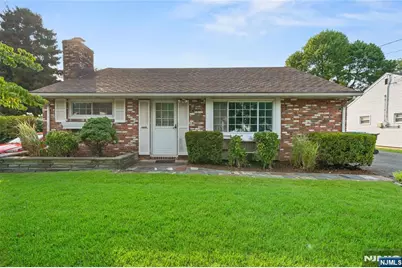 498 Riverside Terrace, Rutherford, NJ 07070 - Photo 1