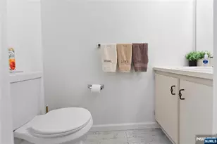 25 Holly St, Jersey City, NJ 07305 - Photo 6