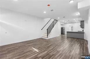 43 1/2 Cortland St, Newark, NJ 07105 - Photo 2