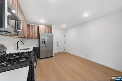 768 Bergen Street 5D #5D, Newark, NJ 07108 - Photo 1