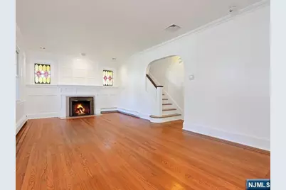8 Laurel Avenue, Tenafly, NJ 07670 - Photo 2