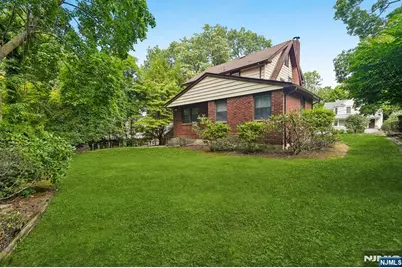 8 Laurel Avenue, Tenafly, NJ 07670 - Photo 2