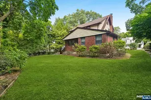 8 Laurel Ave, Tenafly, NJ 07670 - Photo 2