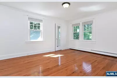 8 Laurel Avenue, Tenafly, NJ 07670 - Photo 18