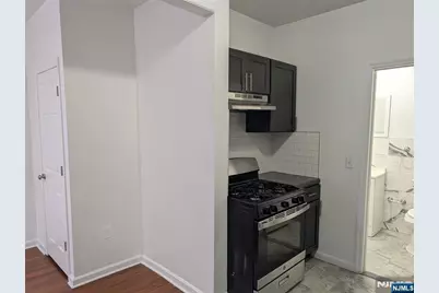 154 Highland Avenue 1 #1, Clifton, NJ 07011 - Photo 8