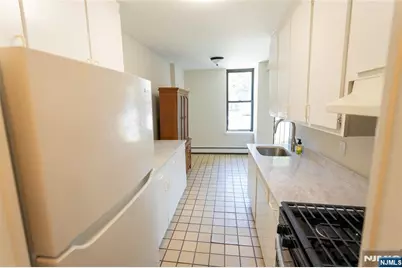 365 River Road E #E, Nutley, NJ 07110 - Photo 22