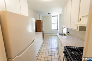 365 River Road E, Nutley, NJ 07110 - Photo 22