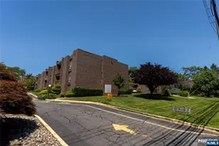 365 River Road E, Nutley, NJ 07110 - Photo 30