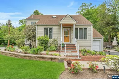 24 Cambridge Road, Tenafly, NJ 07670 - Photo 2
