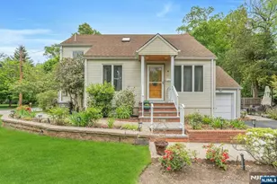 24 Cambridge Rd, Tenafly, NJ 07670 - Photo 2