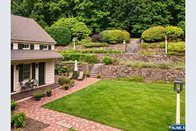 605 E Saddle River Road, Ho Ho Kus, NJ 07423 - Photo 32