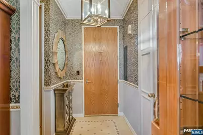 100 Carlyle Drive C06B #C06B, Cliffside Park, NJ 07010 - Photo 1