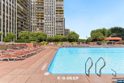 100 Carlyle Drive C06B #C06B, Cliffside Park, NJ 07010 - Photo 30