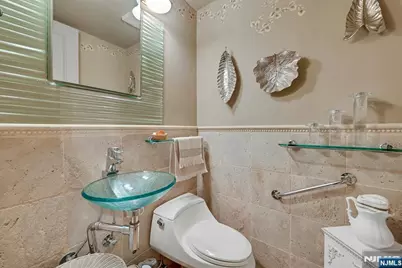 100 Carlyle Drive C06B #C06B, Cliffside Park, NJ 07010 - Photo 10