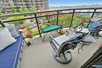 100 Carlyle Drive C06B #C06B, Cliffside Park, NJ 07010 - Photo 22