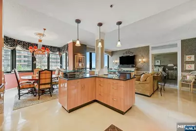100 Carlyle Drive C06B #C06B, Cliffside Park, NJ 07010 - Photo 12