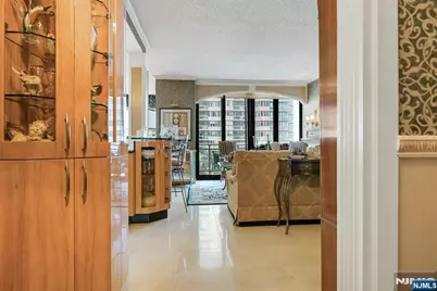 100 Carlyle Drive 6B - South #6B - South, Cliffside Park, NJ 07010 - Photo 8