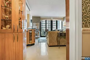100 Carlyle Dr 6B - S, Cliffside Park, NJ 07010 - Photo 8