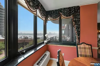 100 Carlyle Drive C06B #C06B, Cliffside Park, NJ 07010 - Photo 20