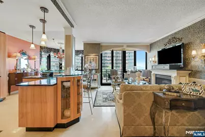 100 Carlyle Drive C06B #C06B, Cliffside Park, NJ 07010 - Photo 4