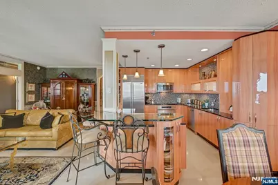 100 Carlyle Drive 6B - South #6B - South, Cliffside Park, NJ 07010 - Photo 18