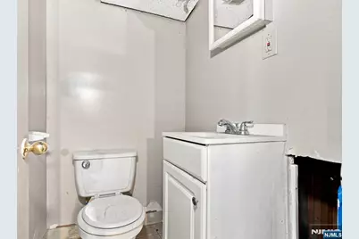 75 Clinton Place, Hackensack, NJ 07601 - Photo 34