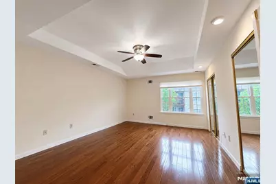 555 Ridge Lane, Fort Lee, NJ 07024 - Photo 24