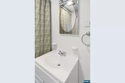 11 Monroe Avenue, Roseland, NJ 07068 - Photo 16