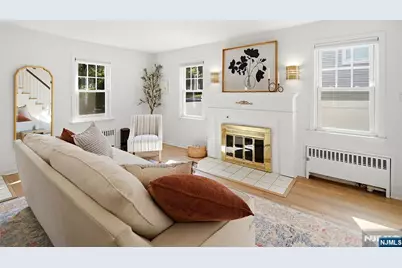 11 Monroe Avenue, Roseland, NJ 07068 - Photo 10