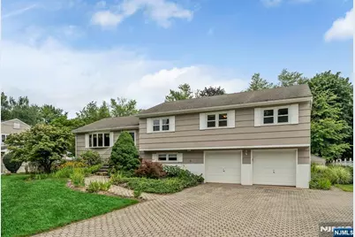 48 Andover Drive, Wayne, NJ 07470 - Photo 4