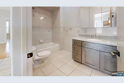 11 Schuyler Court R2 #R2, Kearny, NJ 07032 - Photo 14