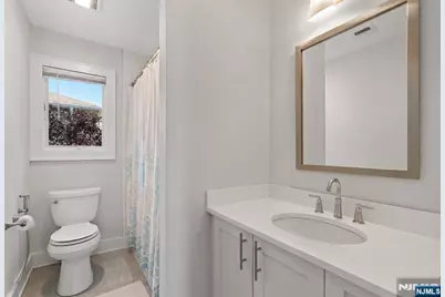 1627 John Street A #A, Fort Lee, NJ 07024 - Photo 14