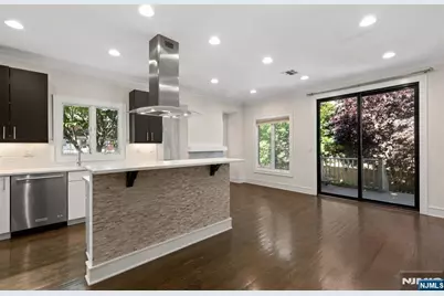 1627 John Street A #A, Fort Lee, NJ 07024 - Photo 6