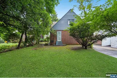 1094 Belle Avenue, Teaneck Township, NJ 07666 - Photo 24