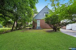 1094 Belle Ave, Teaneck Township, NJ 07666 - Photo 24