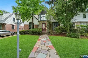 1094 Belle Ave, Teaneck Township, NJ 07666 - Photo 2