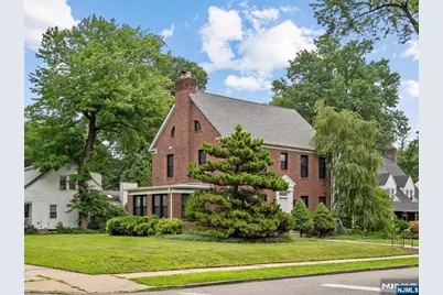 210 Spring Valley Avenue, Hackensack, NJ 07601 - Photo 40