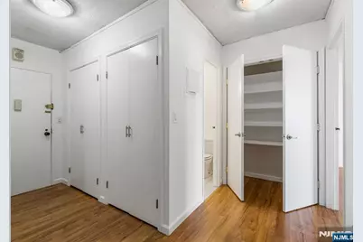 7855 Boulevard East 27H #27H, North Bergen, NJ 07047 - Photo 8