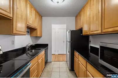 7855 Boulevard East 27H #27H, North Bergen, NJ 07047 - Photo 4