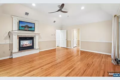 922 Hilltop Terrace, Franklin Lakes, NJ 07417 - Photo 20