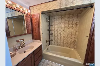 466 Chestnut Street, Kearny, NJ 07032 - Photo 10