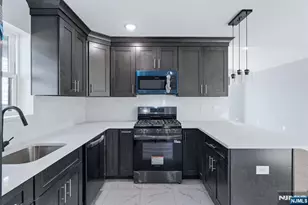 339 Court St, Elizabeth, NJ 07206 - Photo 8