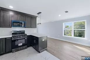 339 Court St, Elizabeth, NJ 07206 - Photo 10
