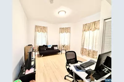 35 Krueger, Passaic, NJ 07055 - Photo 4