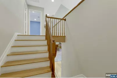 375 Sanford Avenue, Lyndhurst Township, NJ 07071 - Photo 20