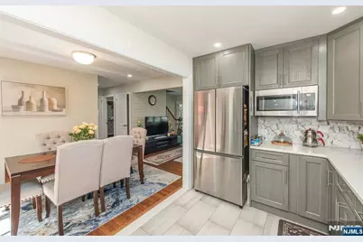 54 Hasbrouck Avenue, Hasbrouck Heights, NJ 07604 - Photo 6
